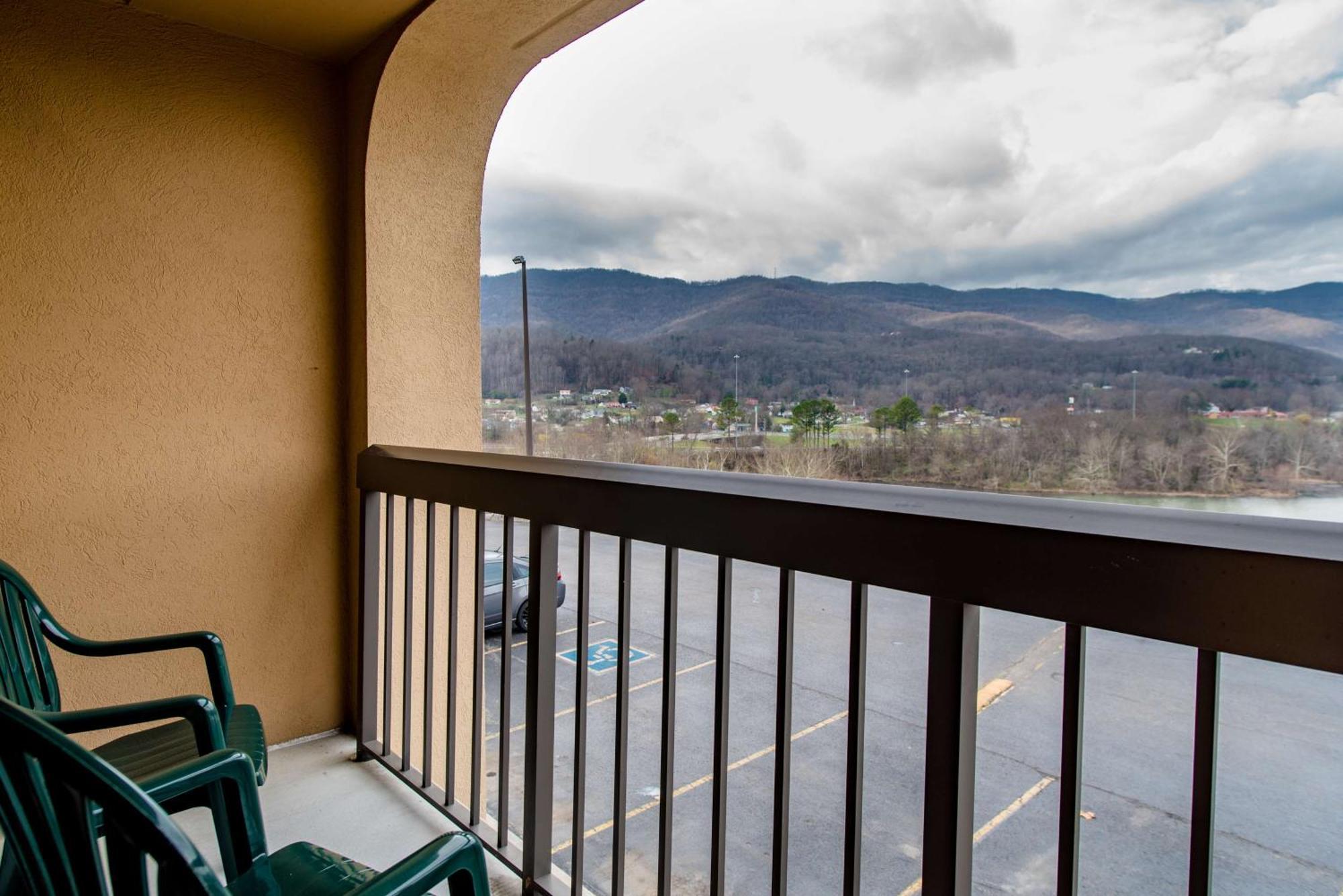 Hampton Inn Caryville-I-75/Cove Lake-State Park Exterior foto